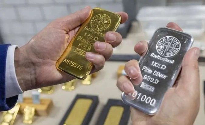 Analisis Emas-Perak Stabil, Tapi “Index Rebalance” Bisa Bikin Terguncang - Data Pasar 2026-01-03