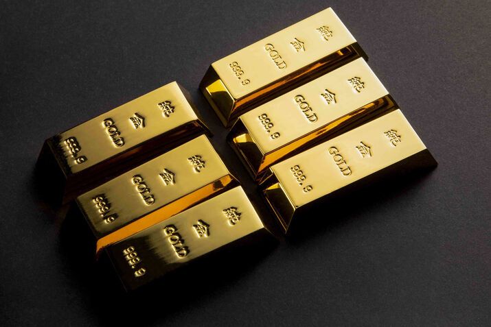 Analisis Emas Tembus $4.500, Perak dan Platinum Pecahkan Rekor - Data Pasar 2025-12-24